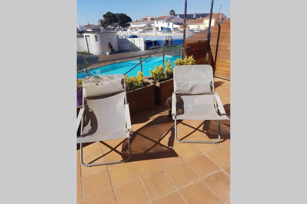 Appart Residence De Standing Calme Avec Piscine Roses Zewnętrze zdjęcie